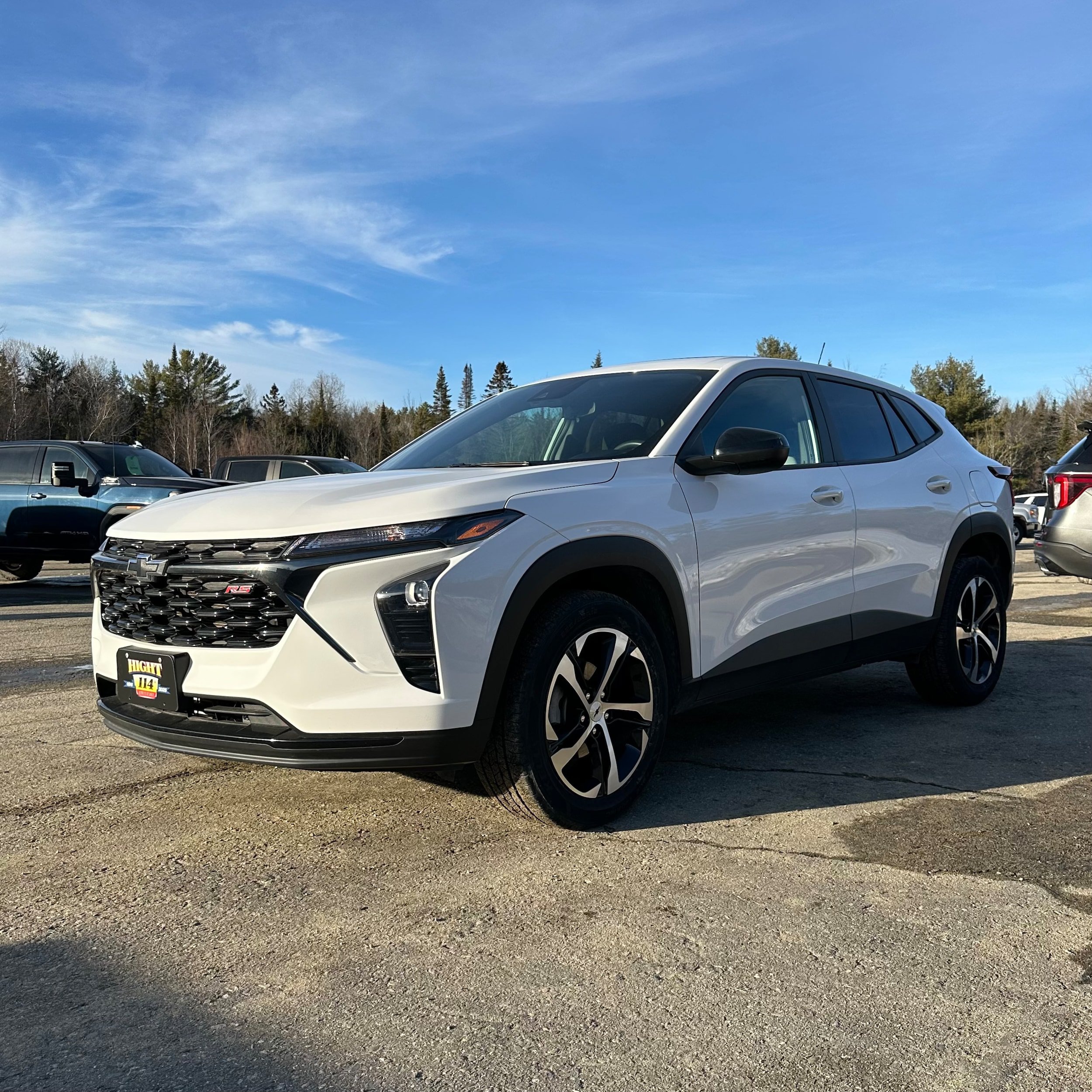 Used 2024 Chevrolet Trax RS w/ Sunroof Package FWD image 7