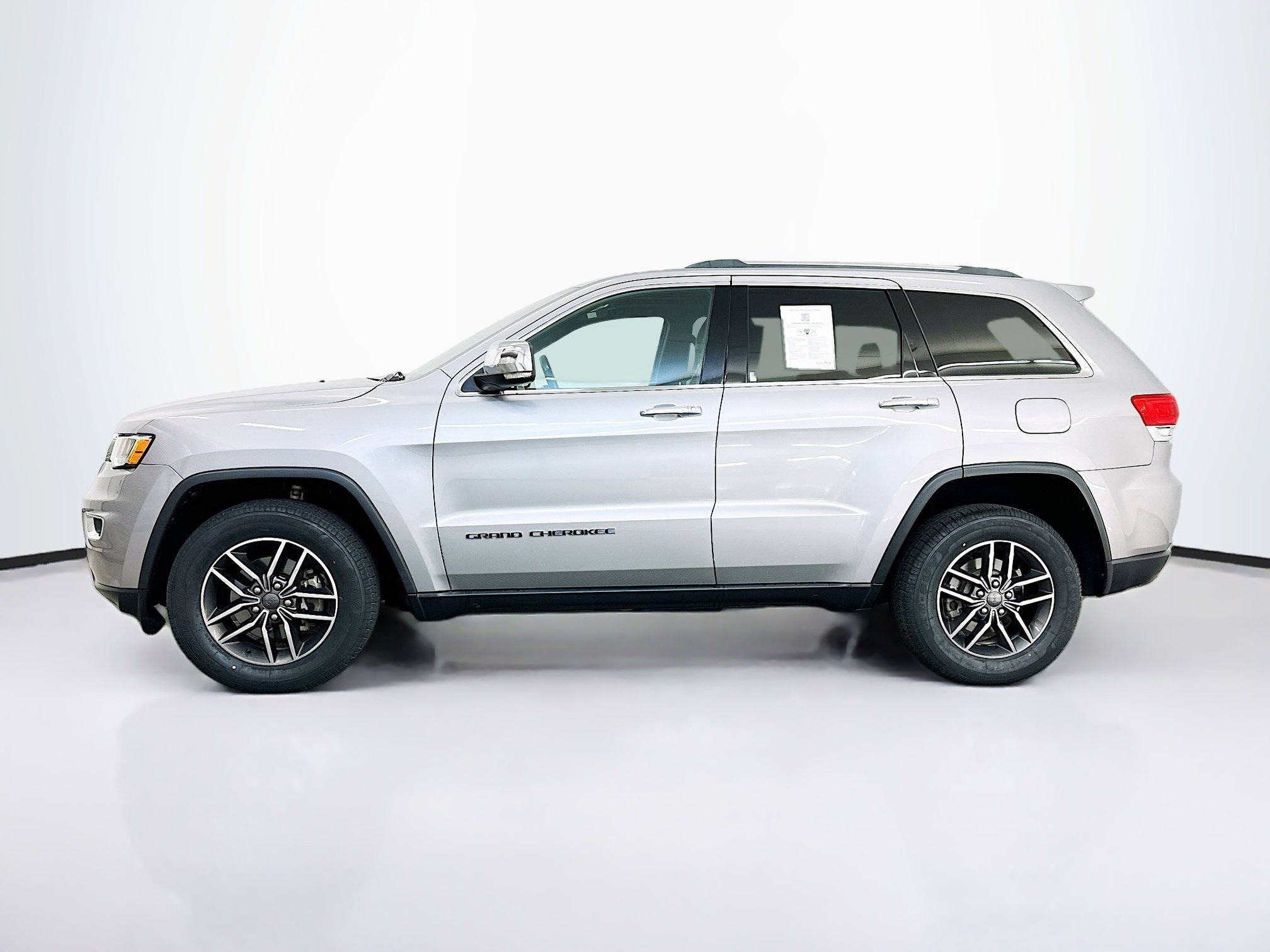 Used 2019 Jeep Grand Cherokee Limited image 4