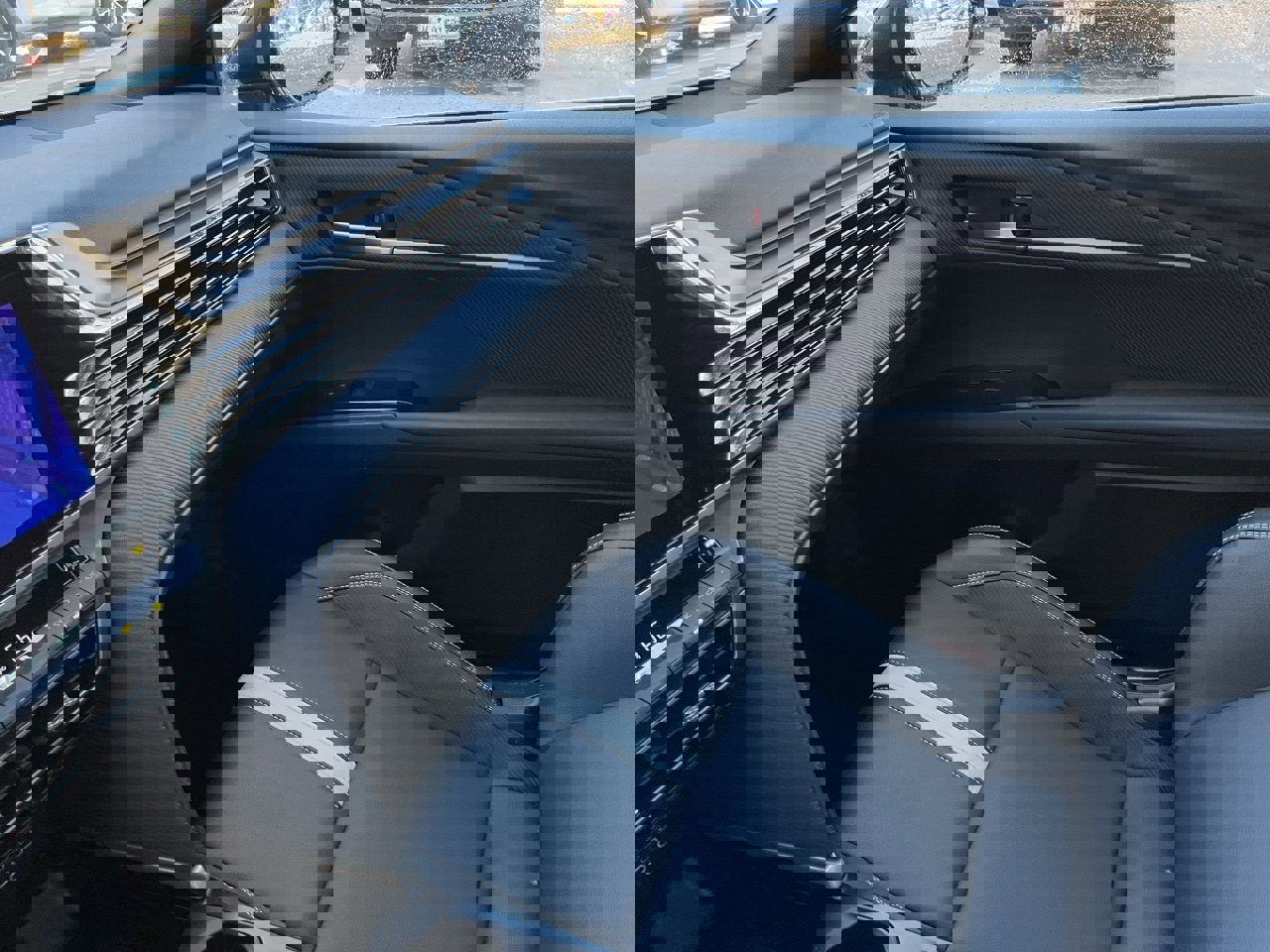 Used 2025 Toyota Camry SE image 36