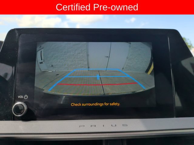 Certified 2025 Toyota Prius LE FWD image 21