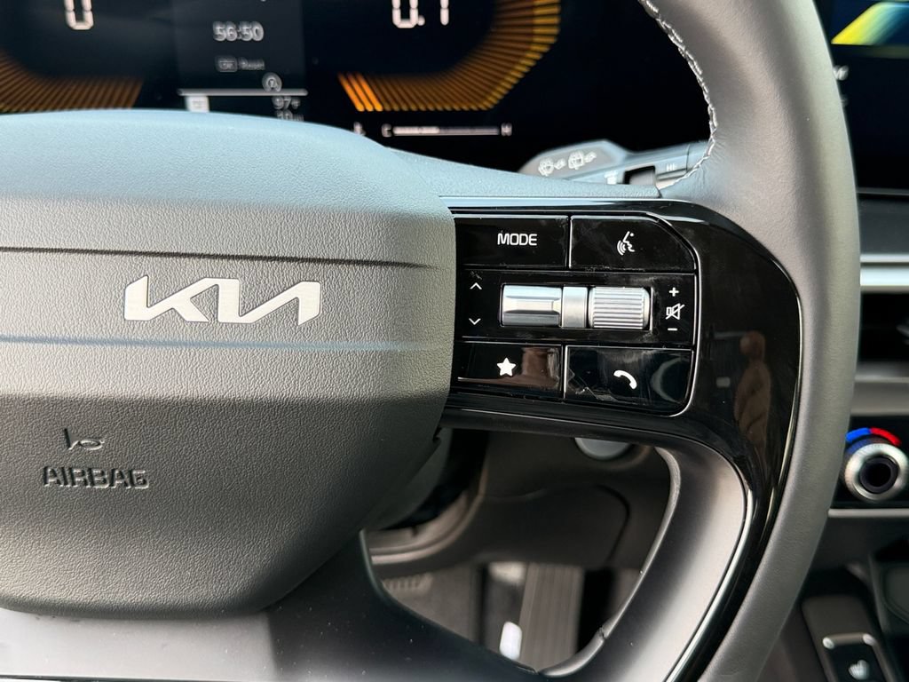 New 2026 Kia Sorento S FWD image 17