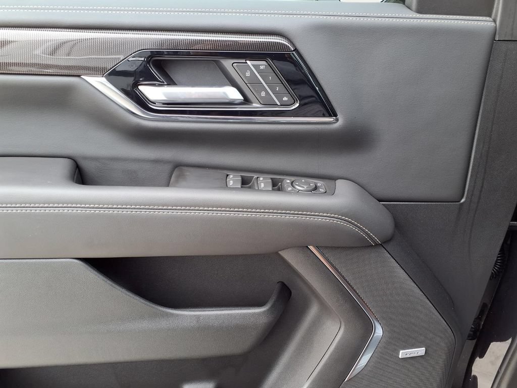 New 2026 GMC Yukon Elevation AWD/4WD image 18