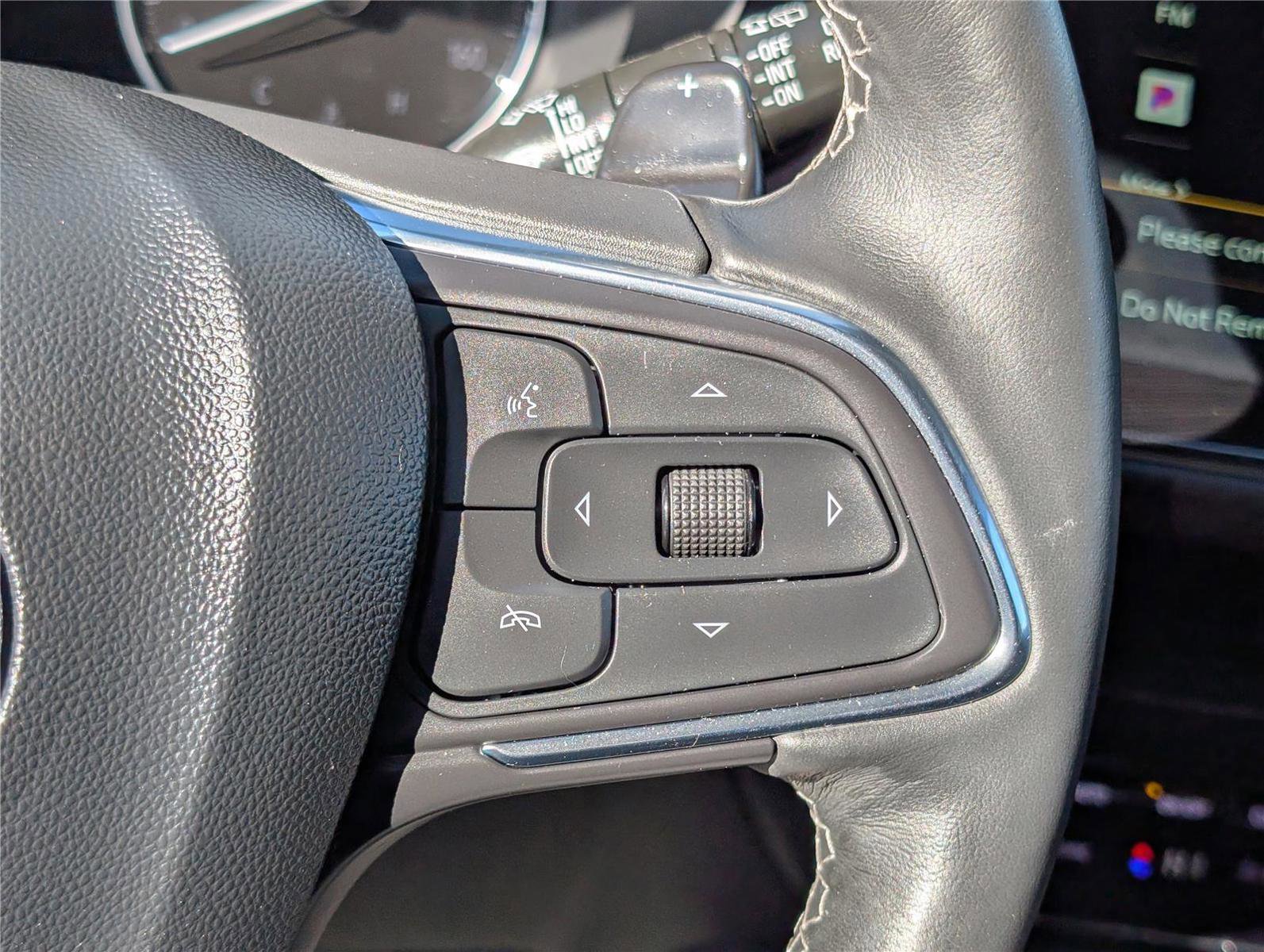 Used 2023 Buick Envision Essence image 23