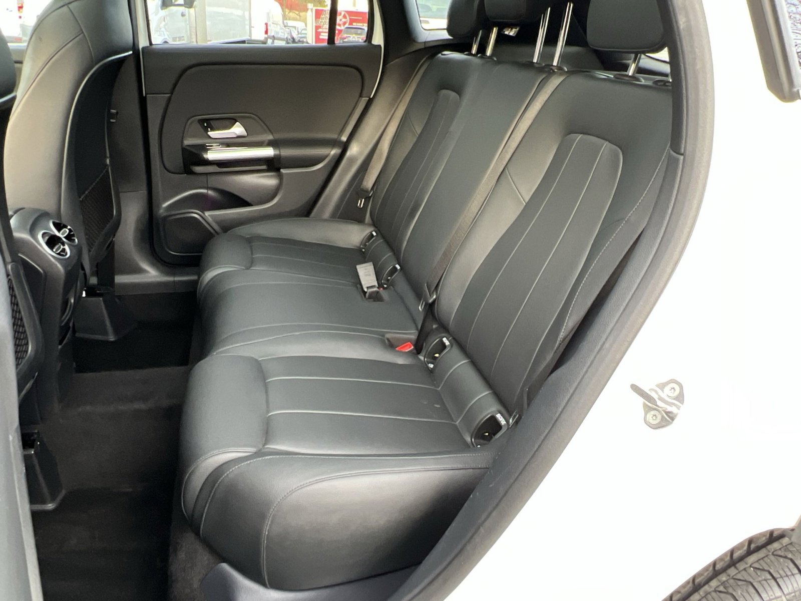 Certified 2022 Mercedes-Benz GLA 250 4MATIC image 23