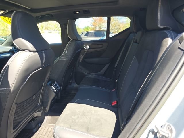 Used 2023 Volvo XC40 B5 Plus w/ Climate Package AWD/4WD image 22