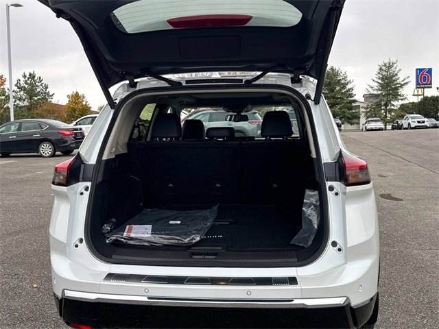 New 2026 Nissan Rogue Platinum w/ Platinum Premium Package image 13