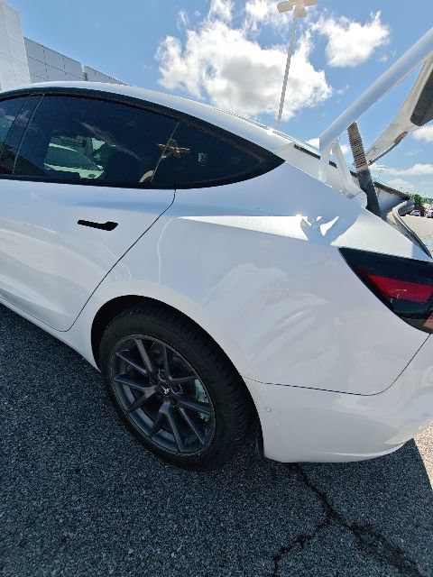 Used 2022 Tesla Model 3 Long Range AWD/4WD image 3