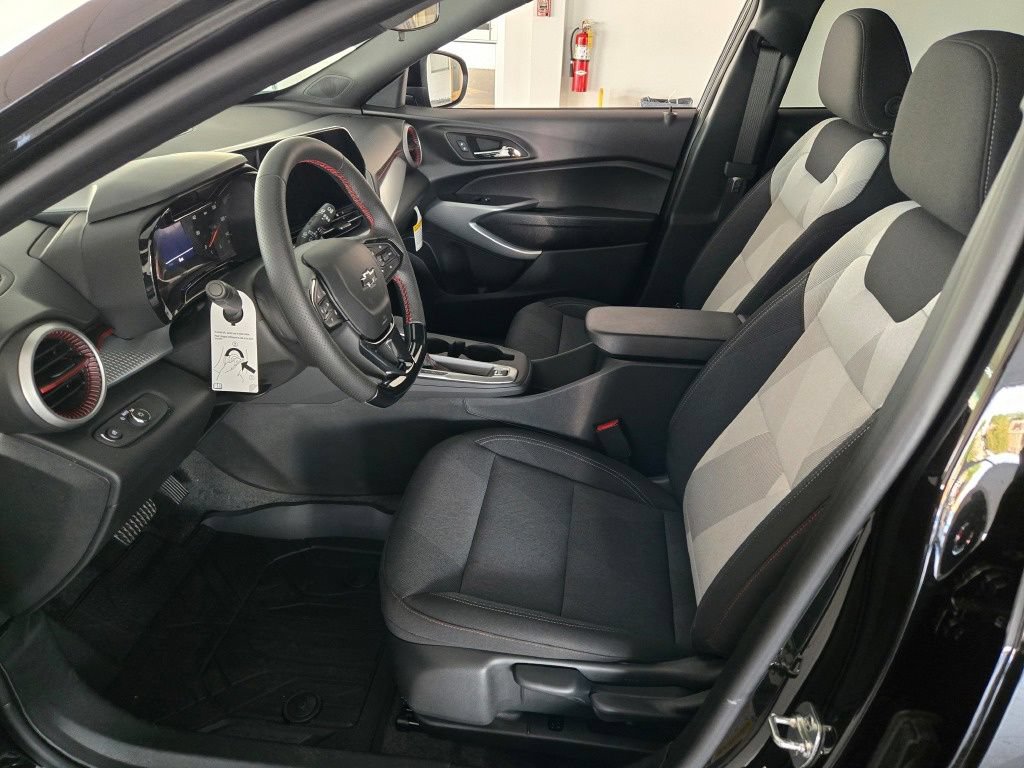 New 2026 Chevrolet Trax RS w/ Driver Confidence Package FWD image 19