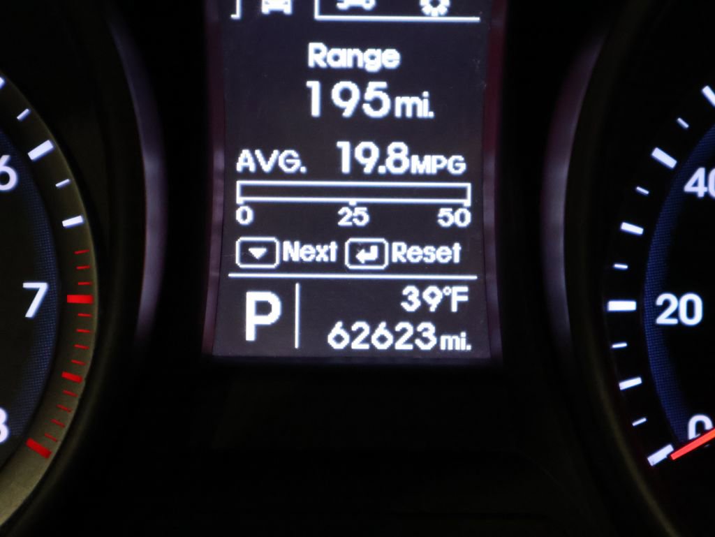 Used 2015 Hyundai Santa Fe Sport image 33