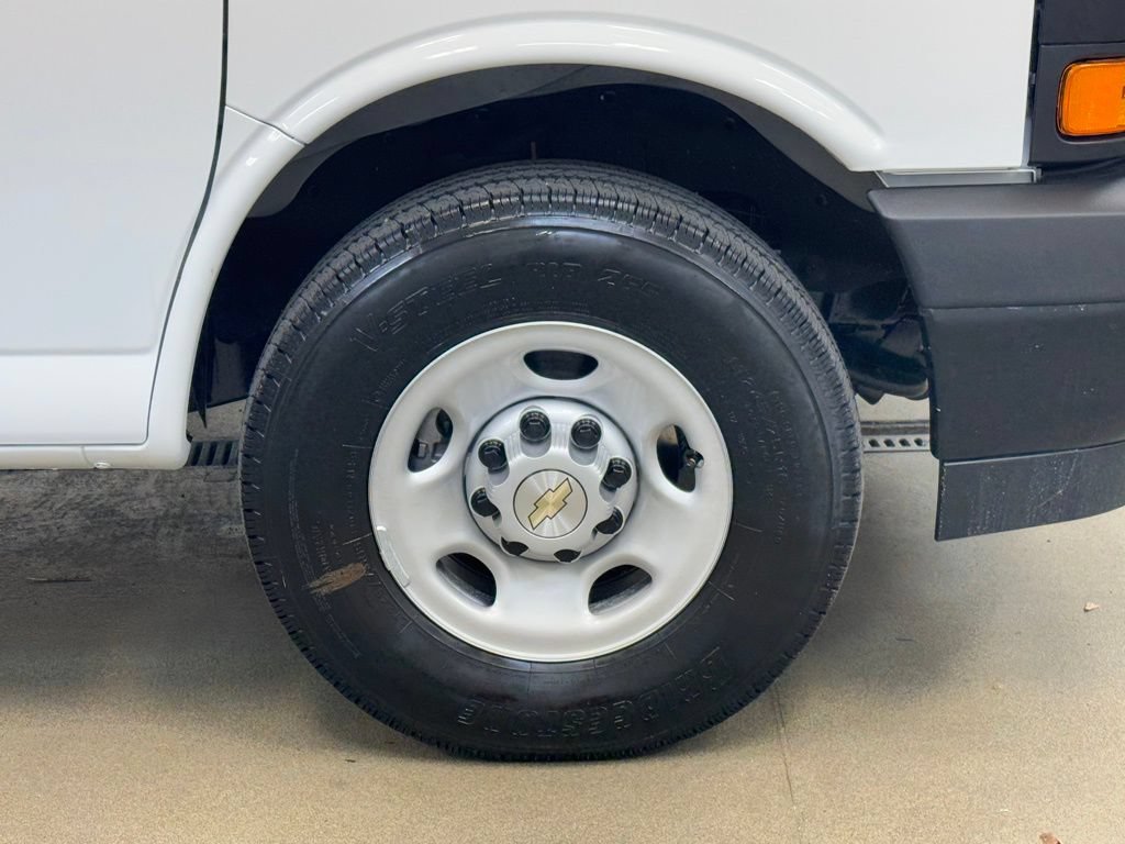 New 2026 Chevrolet Express 2500 RWD image 4