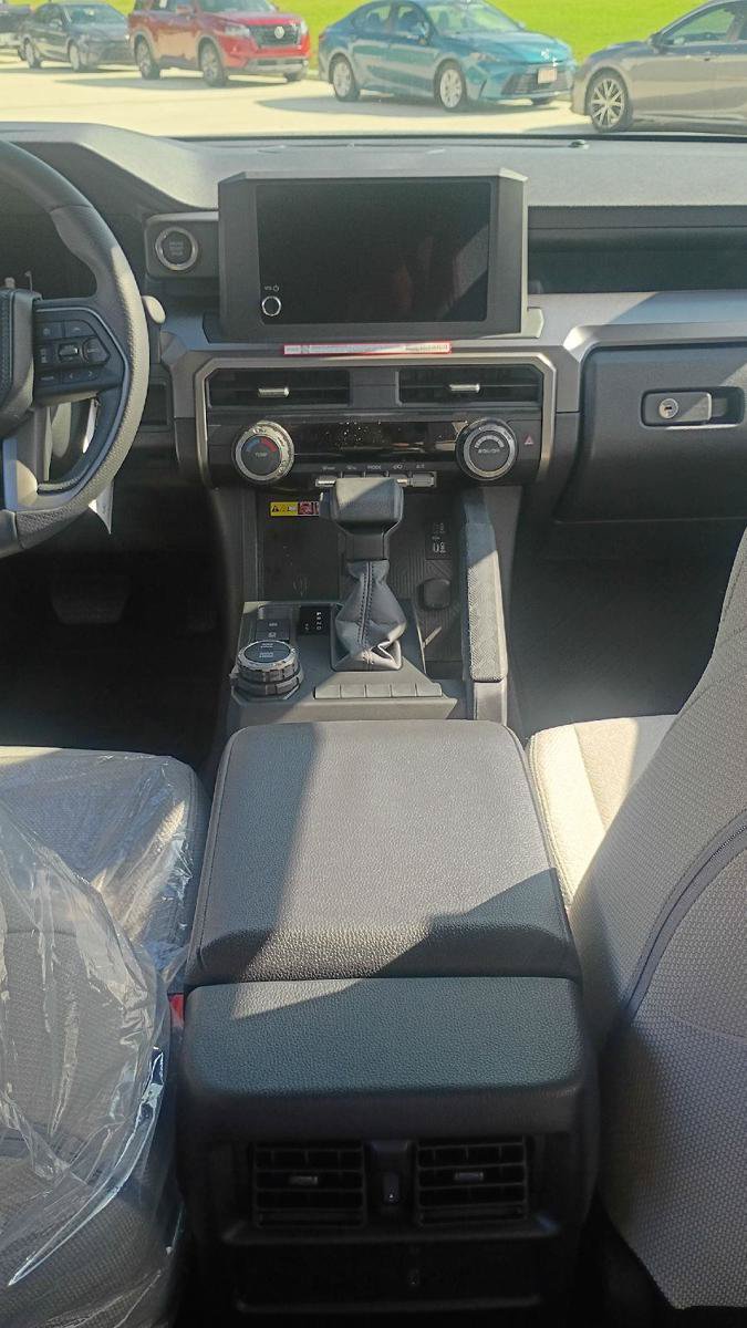 New 2026 Toyota 4Runner SR5 AWD/4WD image 14
