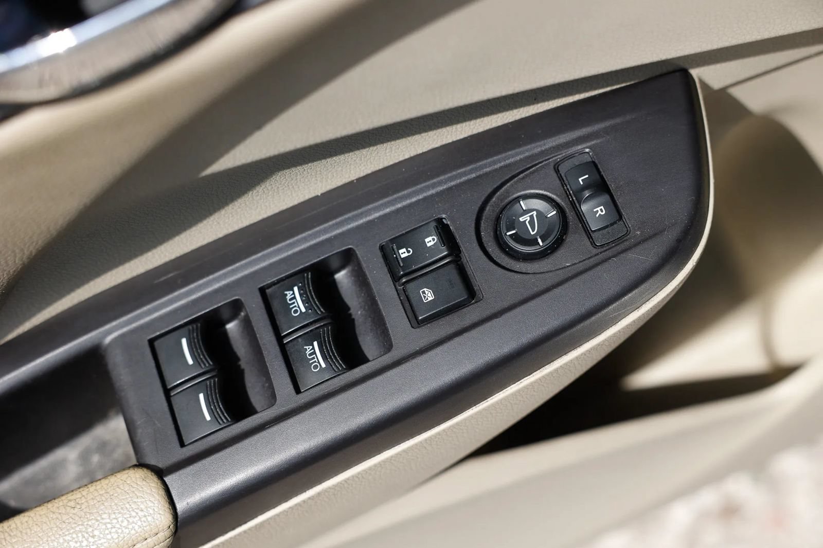 Used 2016 Acura RDX w/ Advance Package FWD image 46