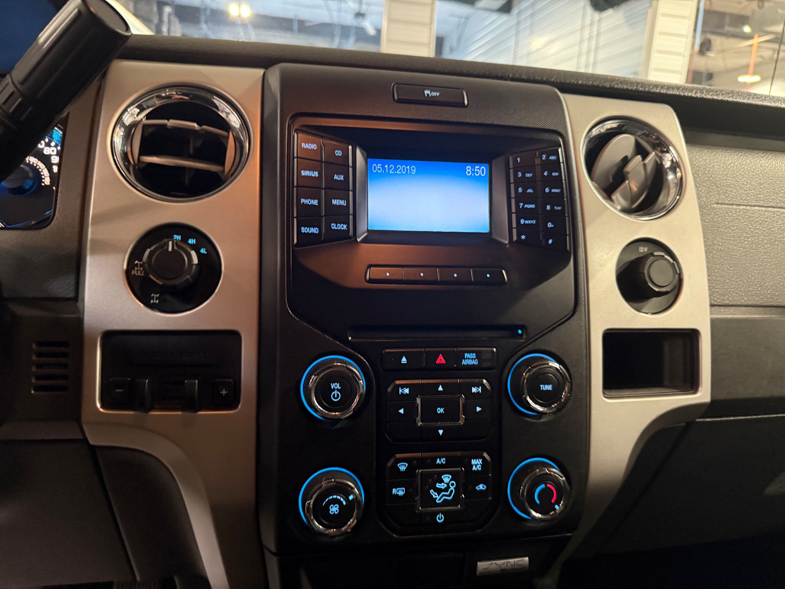 Used 2013 Ford F150 XLT w/ Luxury Equipment Group AWD/4WD image 38