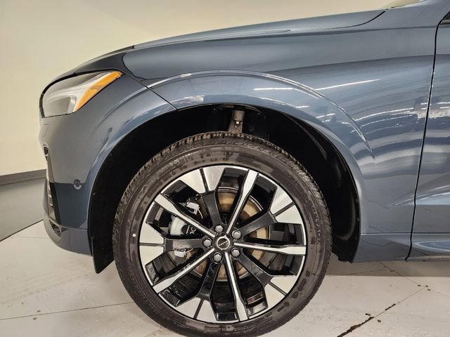 New 2026 Volvo XC60 B5 Plus w/ Protection Package Premier AWD/4WD image 11