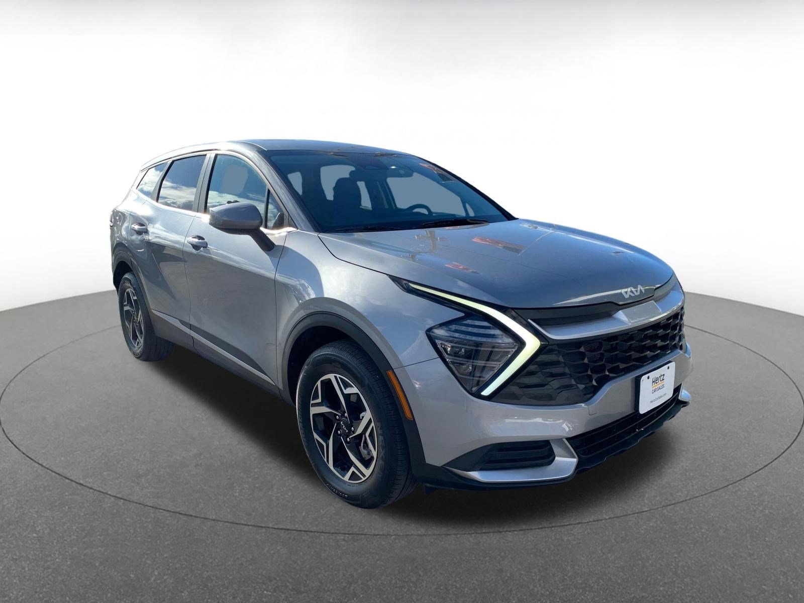 Used 2024 Kia Sportage LX image 1