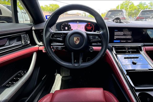 Used 2024 Porsche Panamera 4 image 8