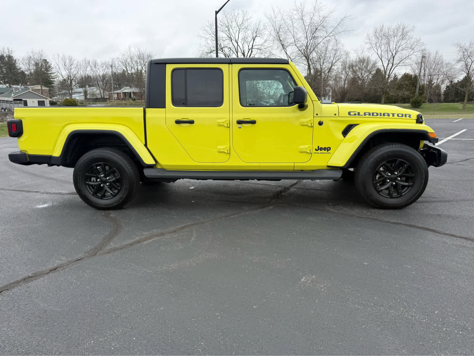 Used 2023 Jeep Gladiator Sport AWD/4WD image 7