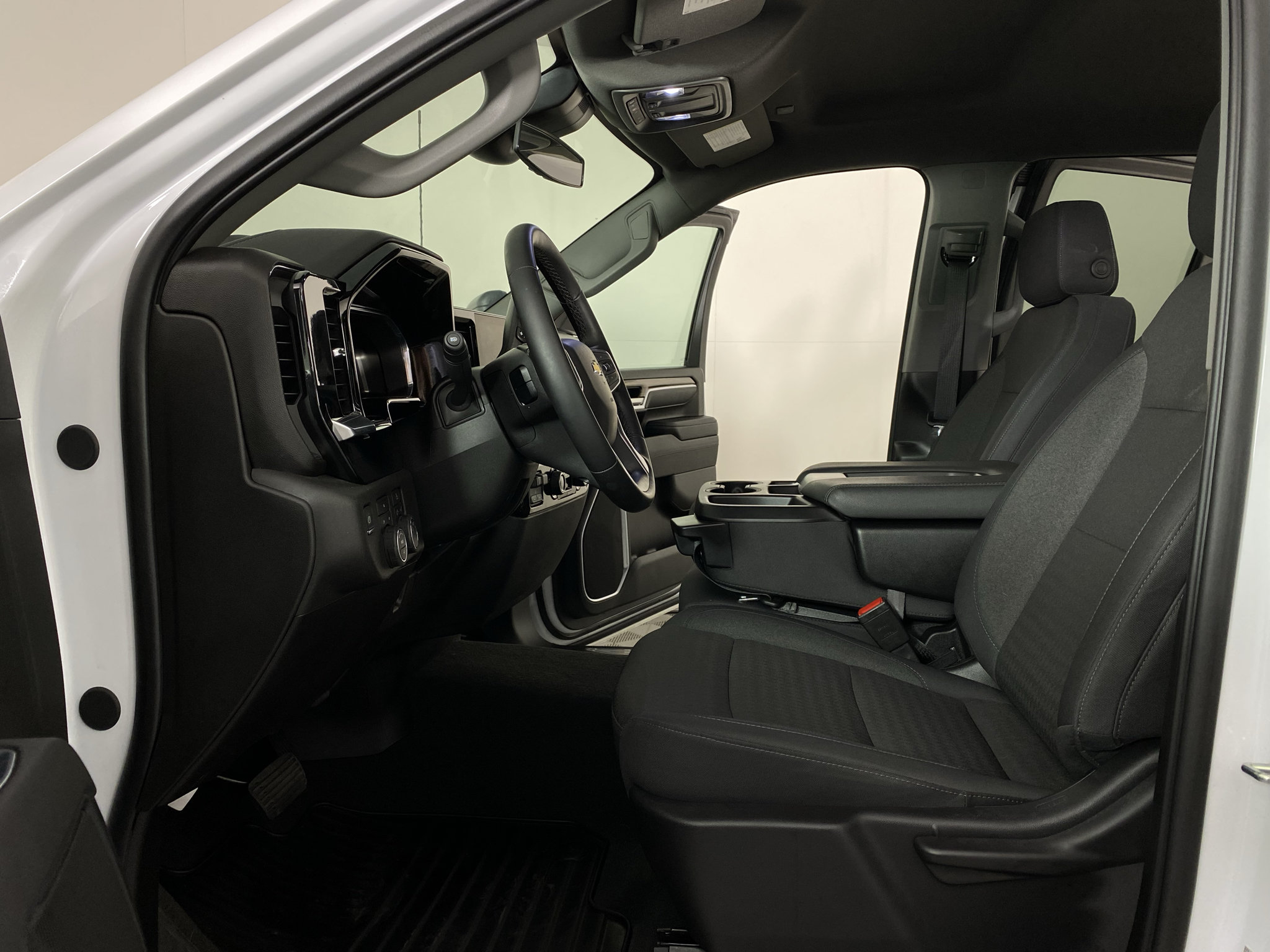 Used 2026 Chevrolet Silverado 2500 LT AWD/4WD image 26