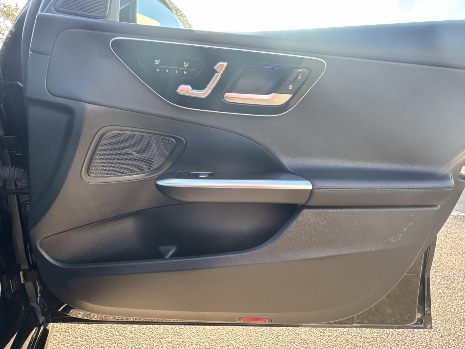 Used 2024 Mercedes-Benz C 300 Sedan image 13