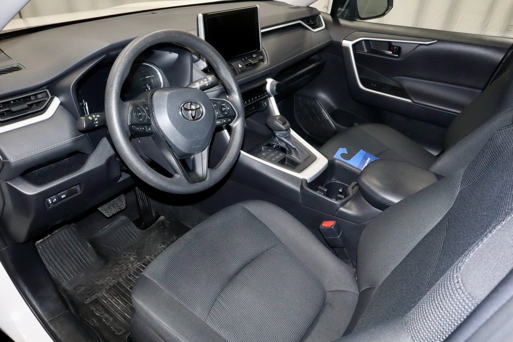 Used 2024 Toyota RAV4 LE image 24