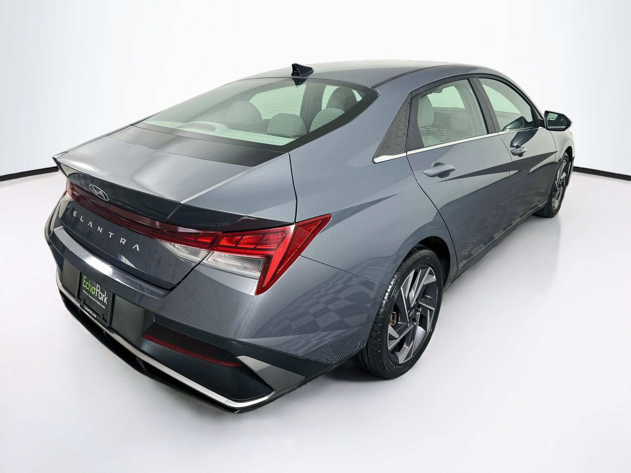 Used 2025 Hyundai Elantra SEL FWD image 9