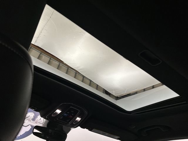 Used 2023 Jeep Grand Cherokee Altitude image 18