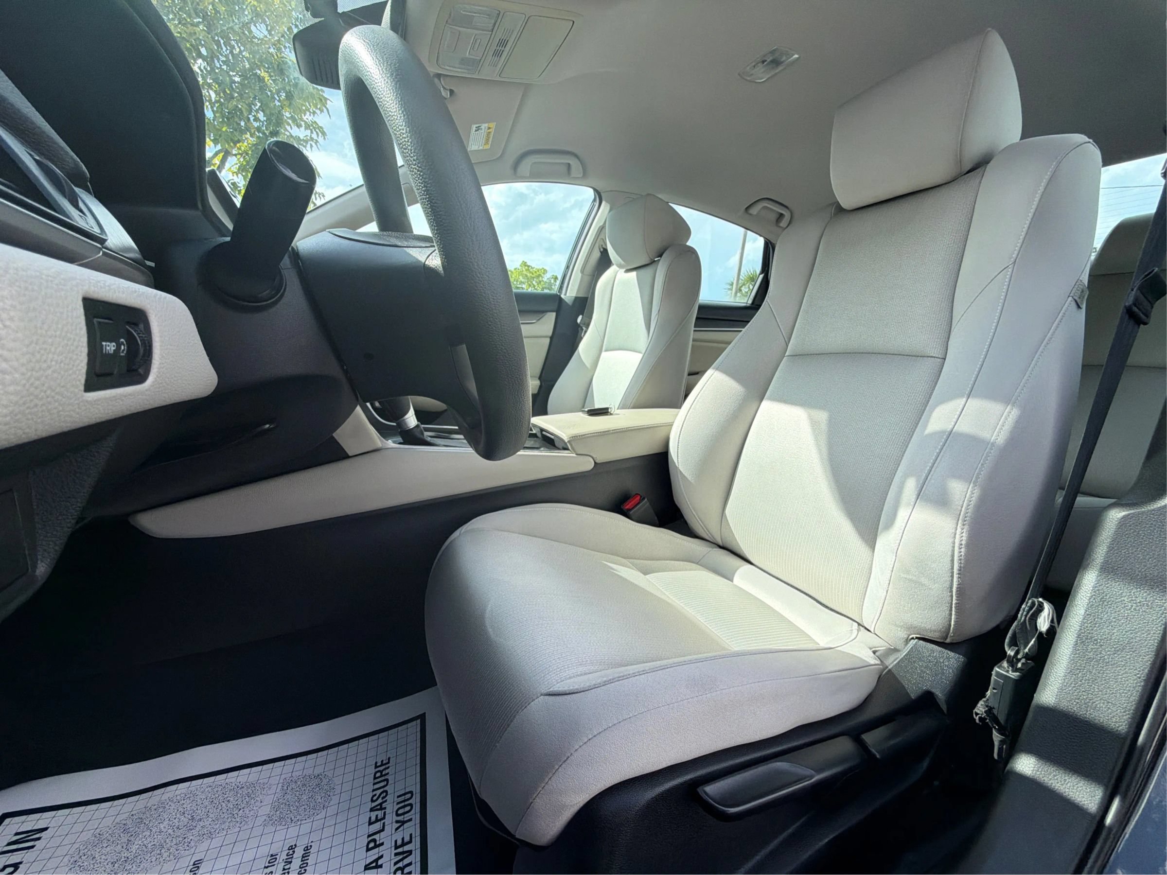 Used 2018 Honda Accord LX image 12
