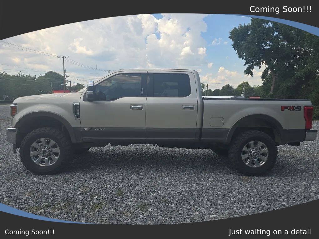 Used 2017 Ford F250 Lariat w/ Chrome Package AWD/4WD image 2