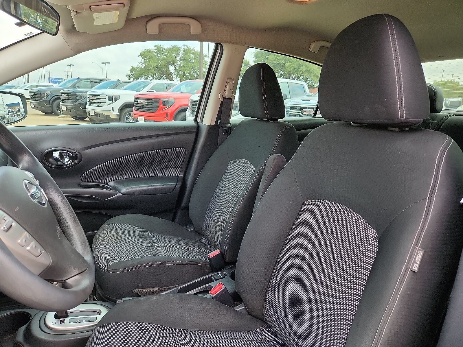 Used 2019 Nissan Versa SV FWD image 14