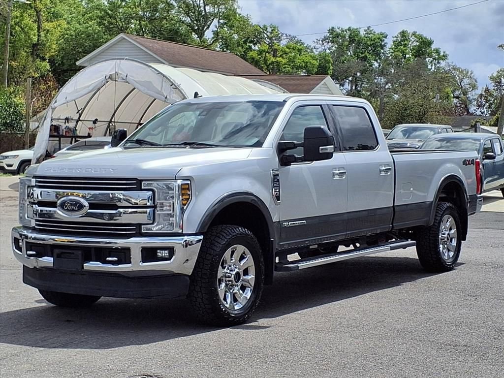 Used 2019 Ford F250 Lariat w/ Lariat Ultimate Package image 3