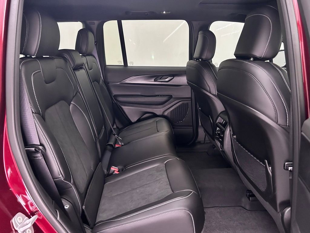 New 2025 Jeep Grand Cherokee 4WD image 21