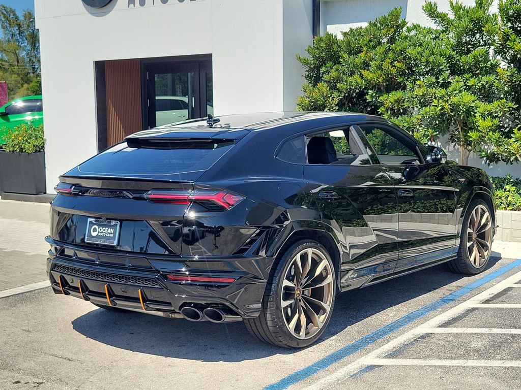 Used 2024 Lamborghini Urus S AWD/4WD image 4