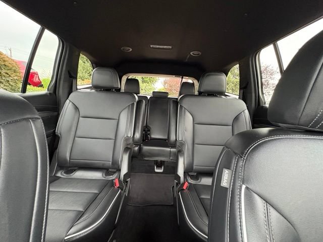 Used 2025 Buick Enclave Preferred AWD/4WD image 17