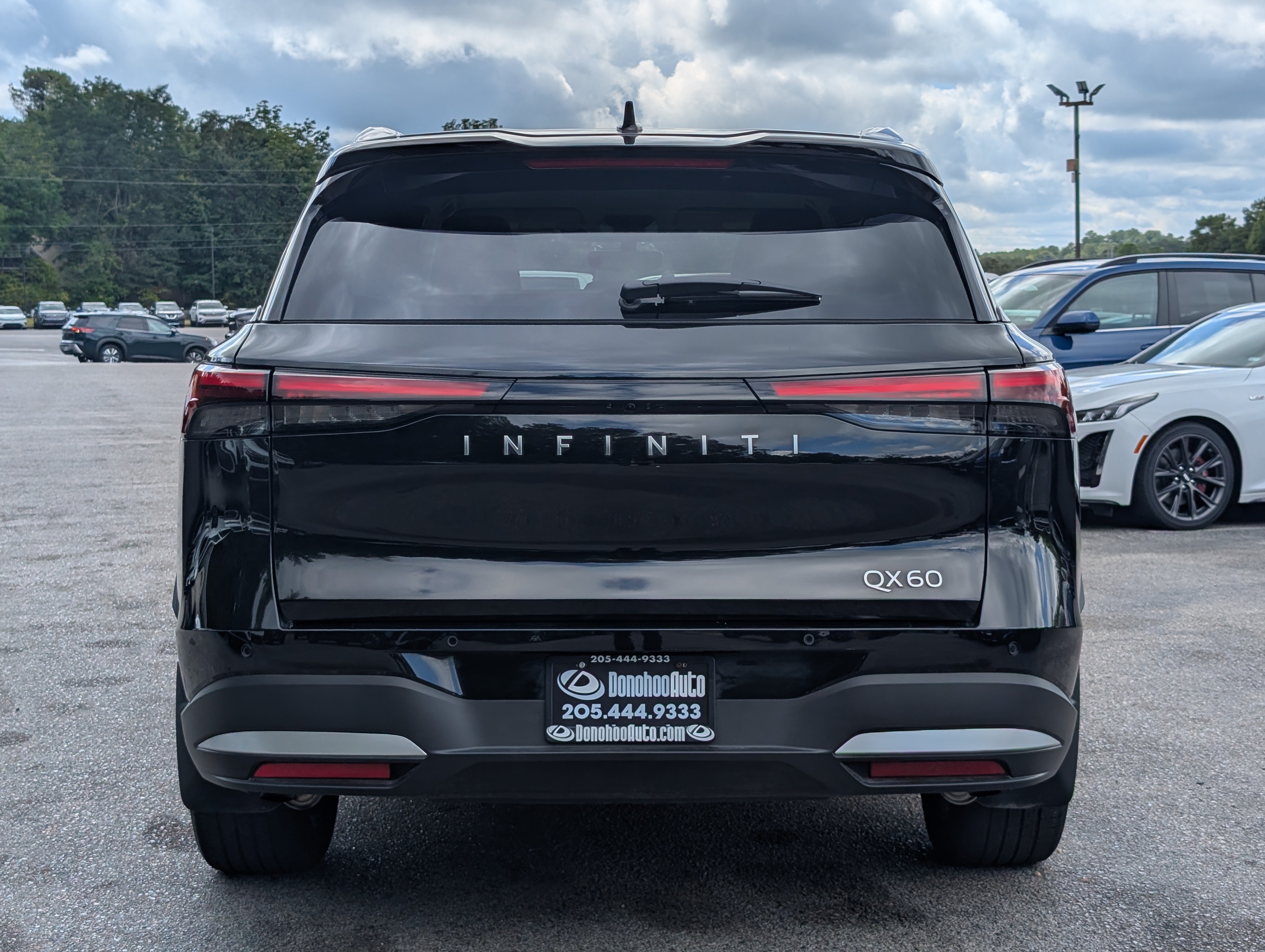 Used 2026 INFINITI QX60 Luxe w/ Cargo Package FWD image 8