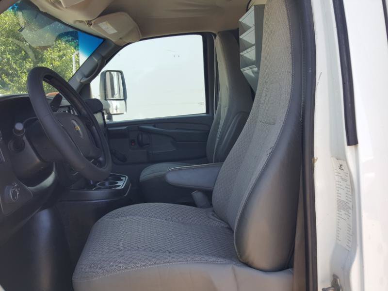 Used 2012 Chevrolet Express 3500 RWD image 18