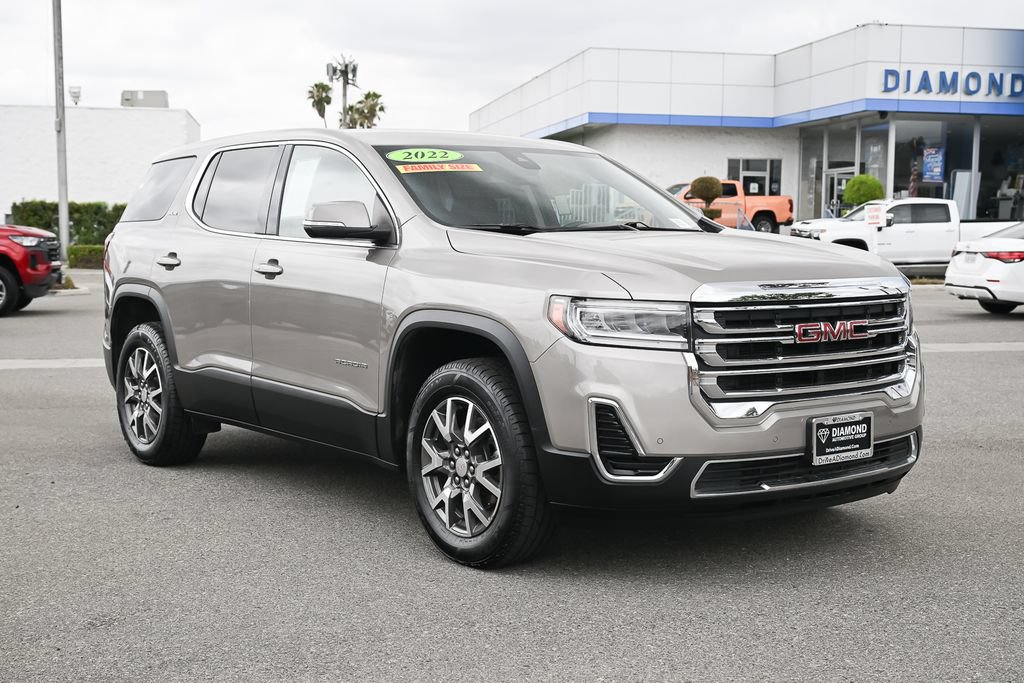 Used 2022 GMC Acadia SLE FWD image 2