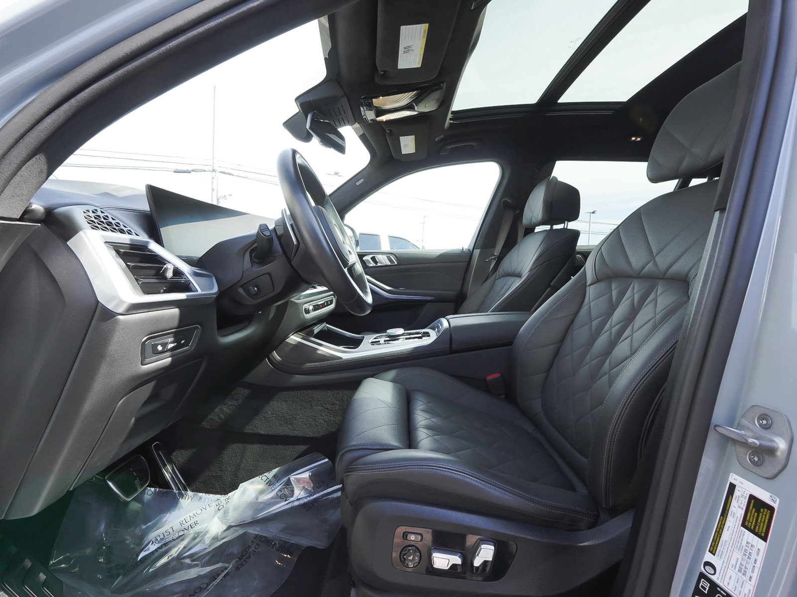 Used 2025 BMW X7 xDrive40i image 32