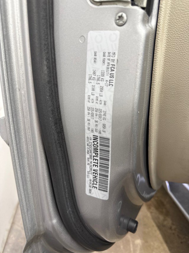 Used 2017 Dodge Grand Caravan SXT w/ Rear Park Assist Package FWD image 47