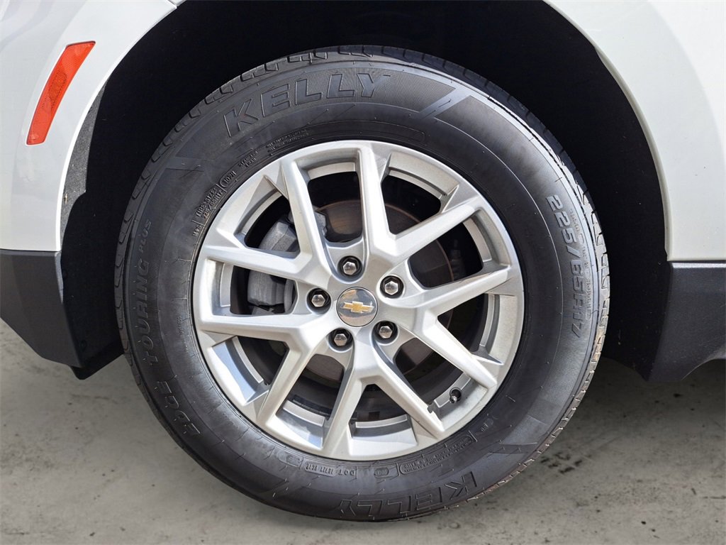 Used 2023 Chevrolet Equinox LT w/ Driver Convenience Package image 14