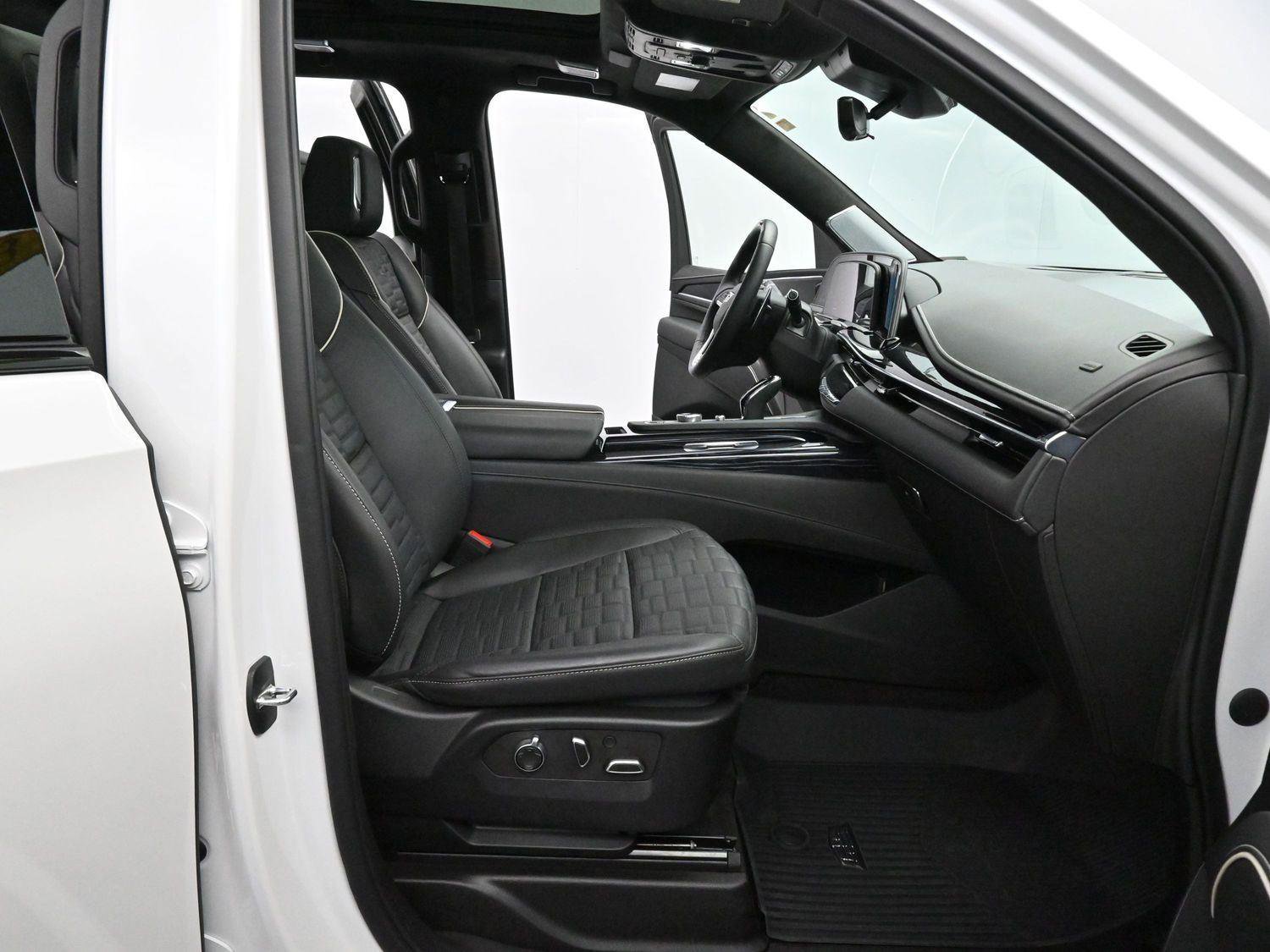 Certified 2023 Cadillac Escalade V AWD/4WD image 37