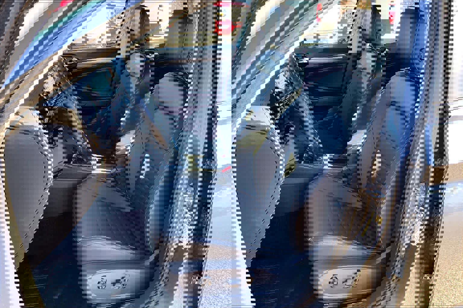 Used 2024 Volkswagen Jetta SE image 8