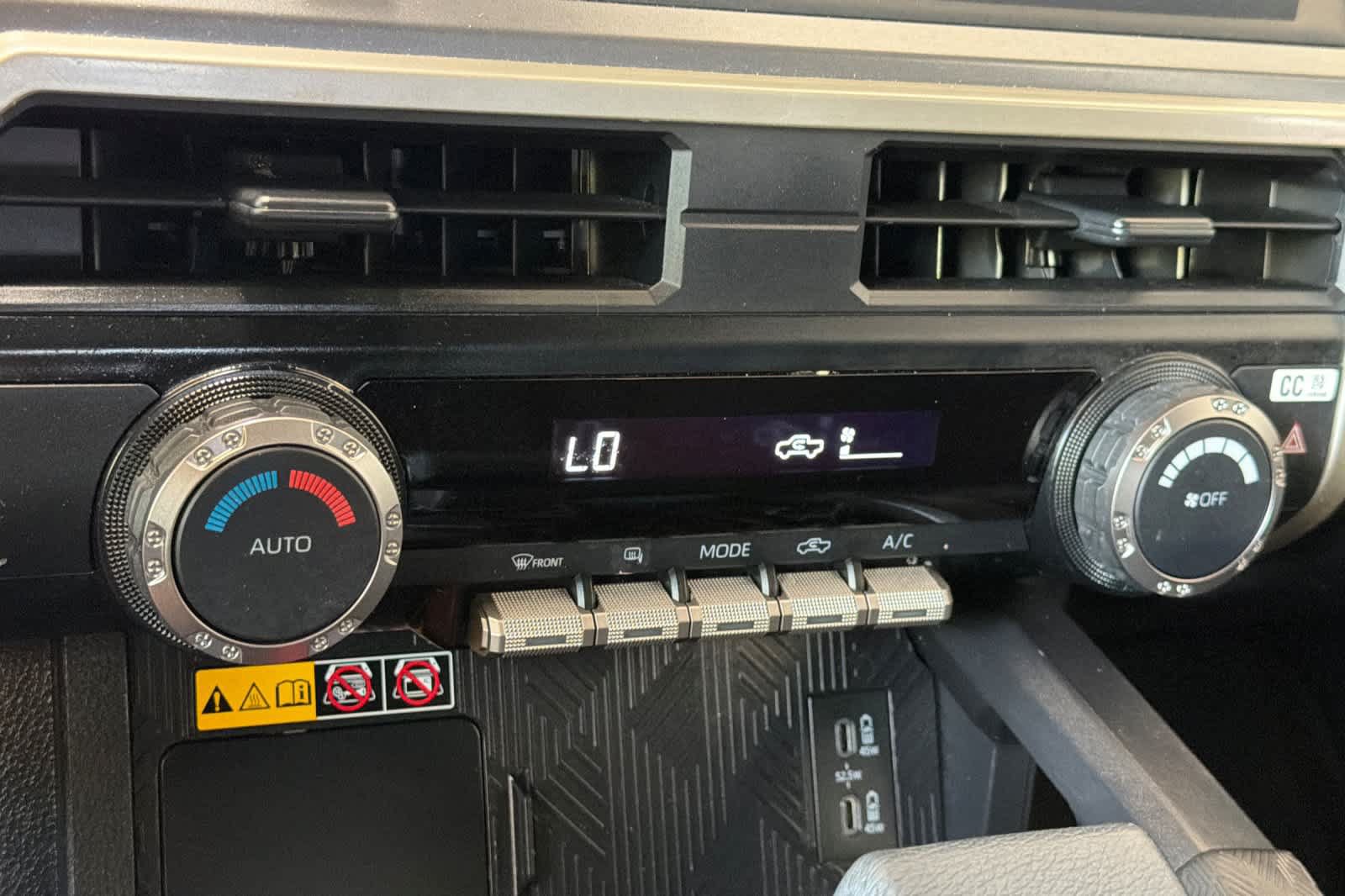 Used 2024 Toyota Tacoma SR5 w/ SR5 Upgrade Package AWD/4WD image 20