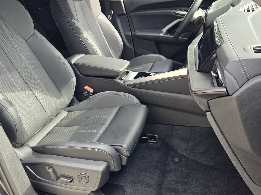 Certified 2025 Audi Q5 Premium Plus w/ Premium Plus AWD/4WD image 19