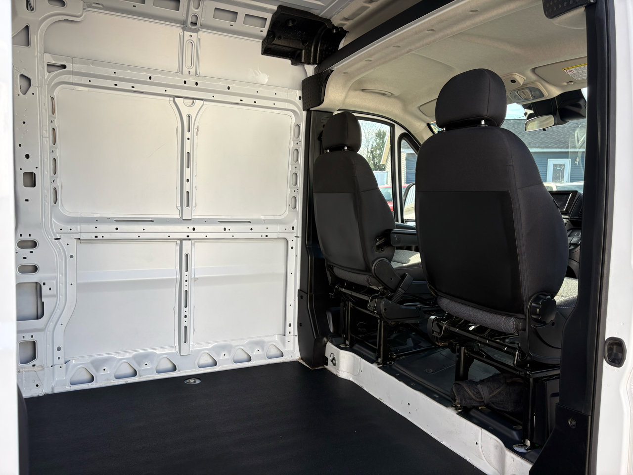Used 2024 RAM ProMaster 2500 image 19