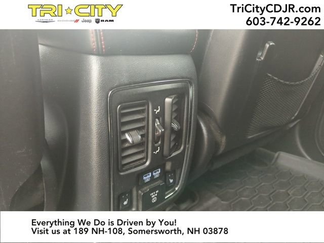 Used 2016 Dodge Durango R/T image 32