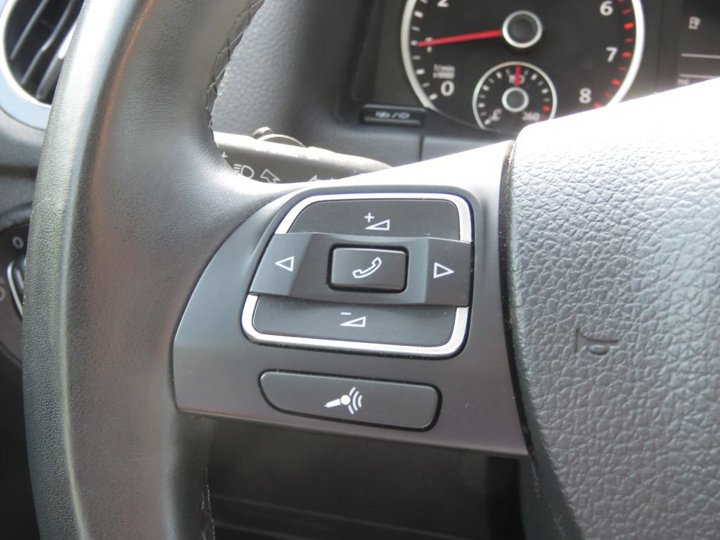 Used 2017 Volkswagen Tiguan Sport AWD/4WD image 20