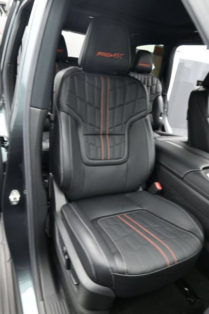 Used 2025 Nissan Armada PRO-4X w/ Pro-4X Premium Package AWD/4WD image 18