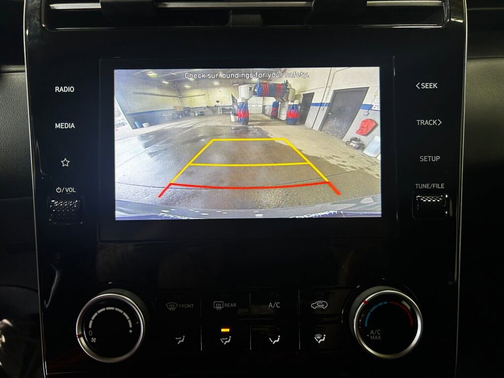 Used 2024 Hyundai Tucson SE image 11