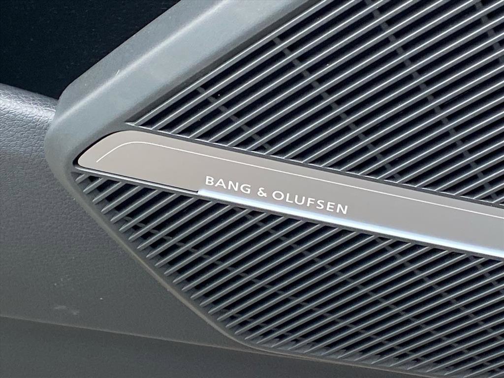 Used 2024 Audi Q5 e Premium Plus w/ Premium Plus Package image 20