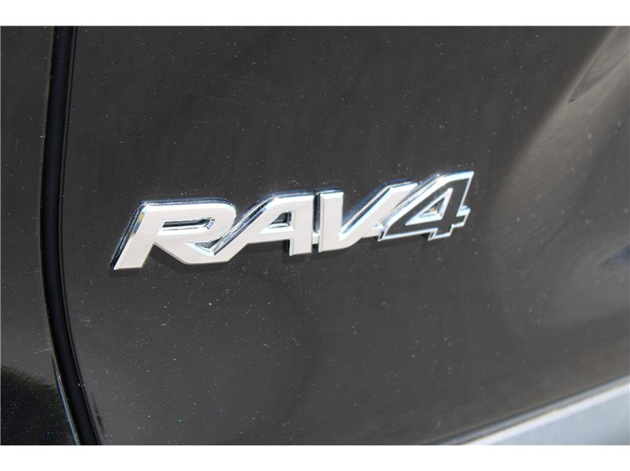 Used 2021 Toyota RAV4 XLE Premium AWD/4WD image 34